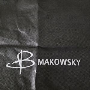 B. Makowsky Dust Bag